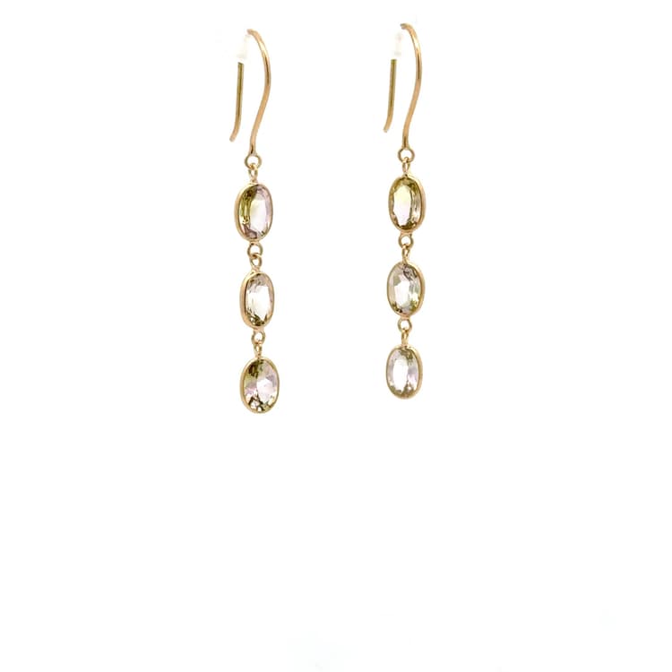 White-Tourmaline Earring in 18k Yellow Gold