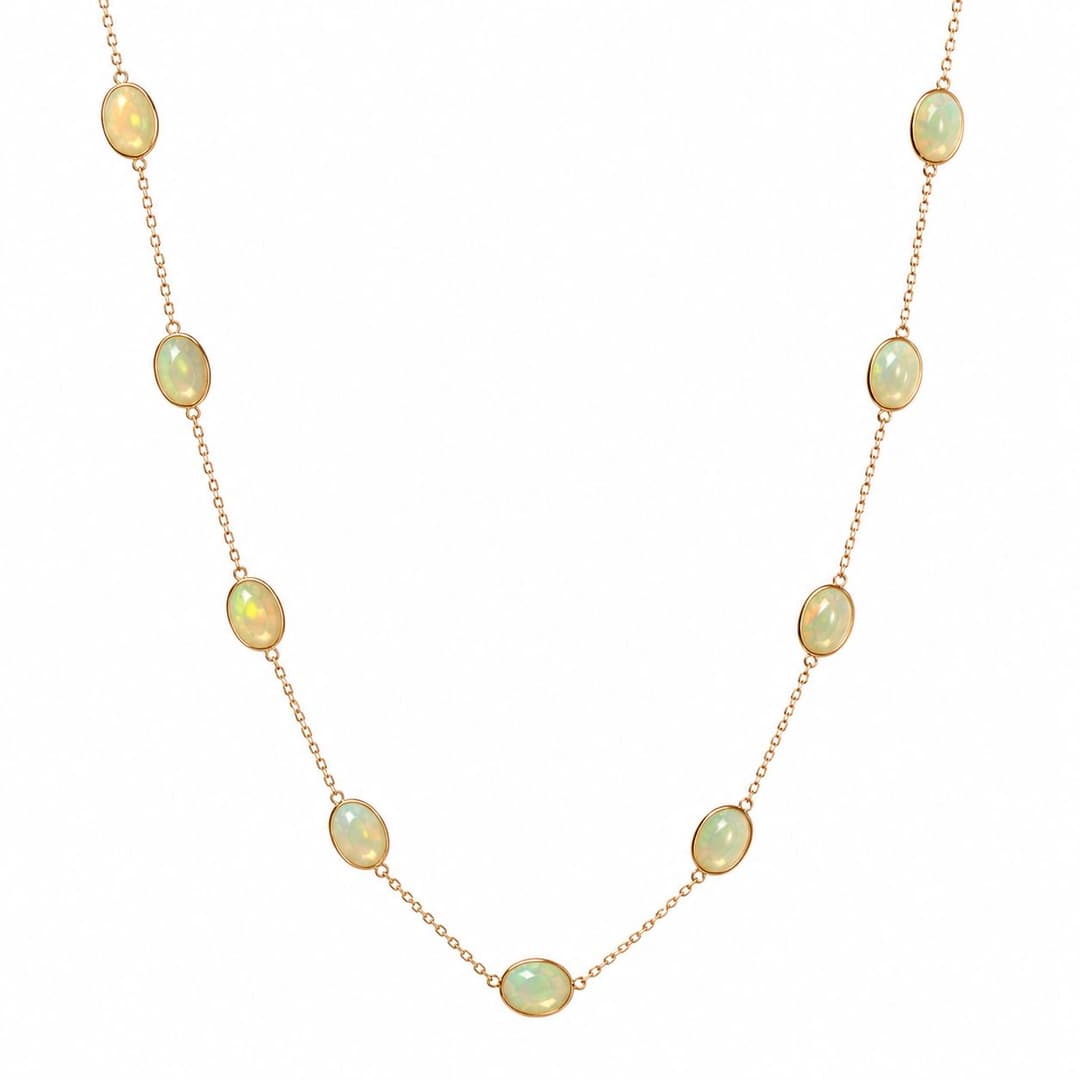 Opal Necklace in 18k Yellow Gold