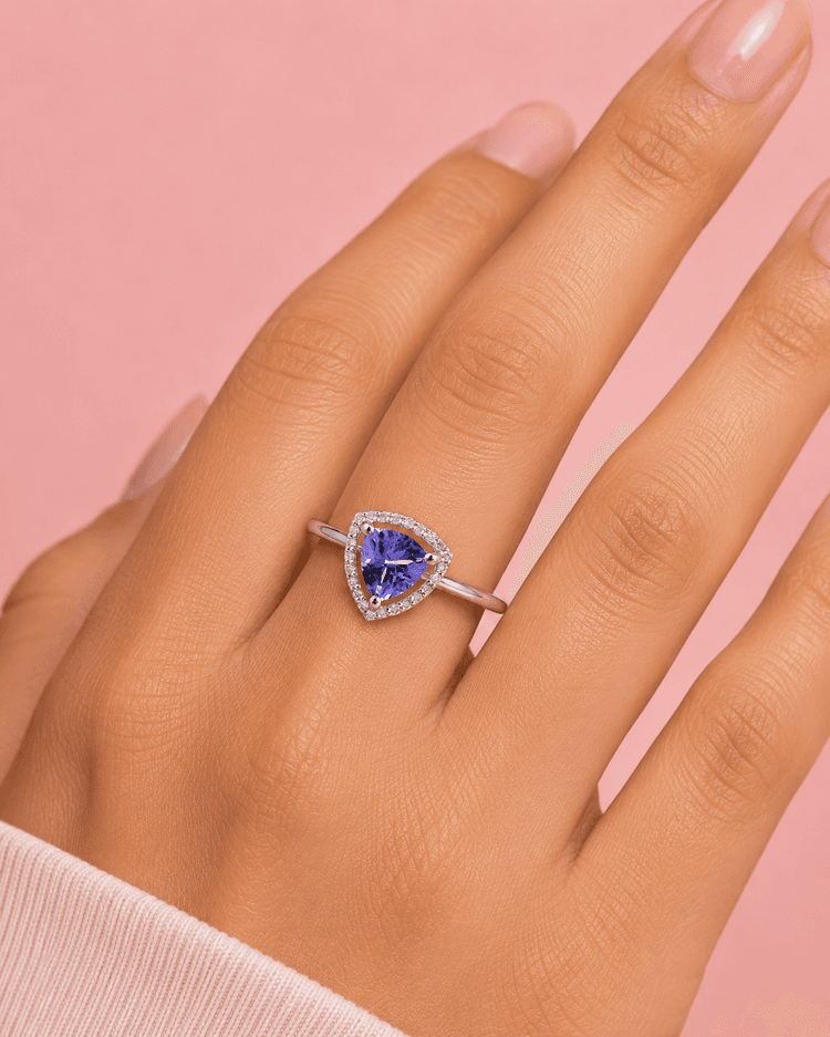 Tanzanite Ring in 14k Yellow Gold