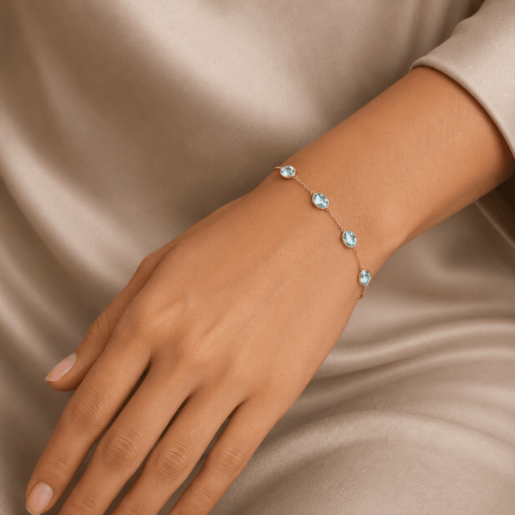 Blue Topaz Bracelet in 18k Yellow Gold
