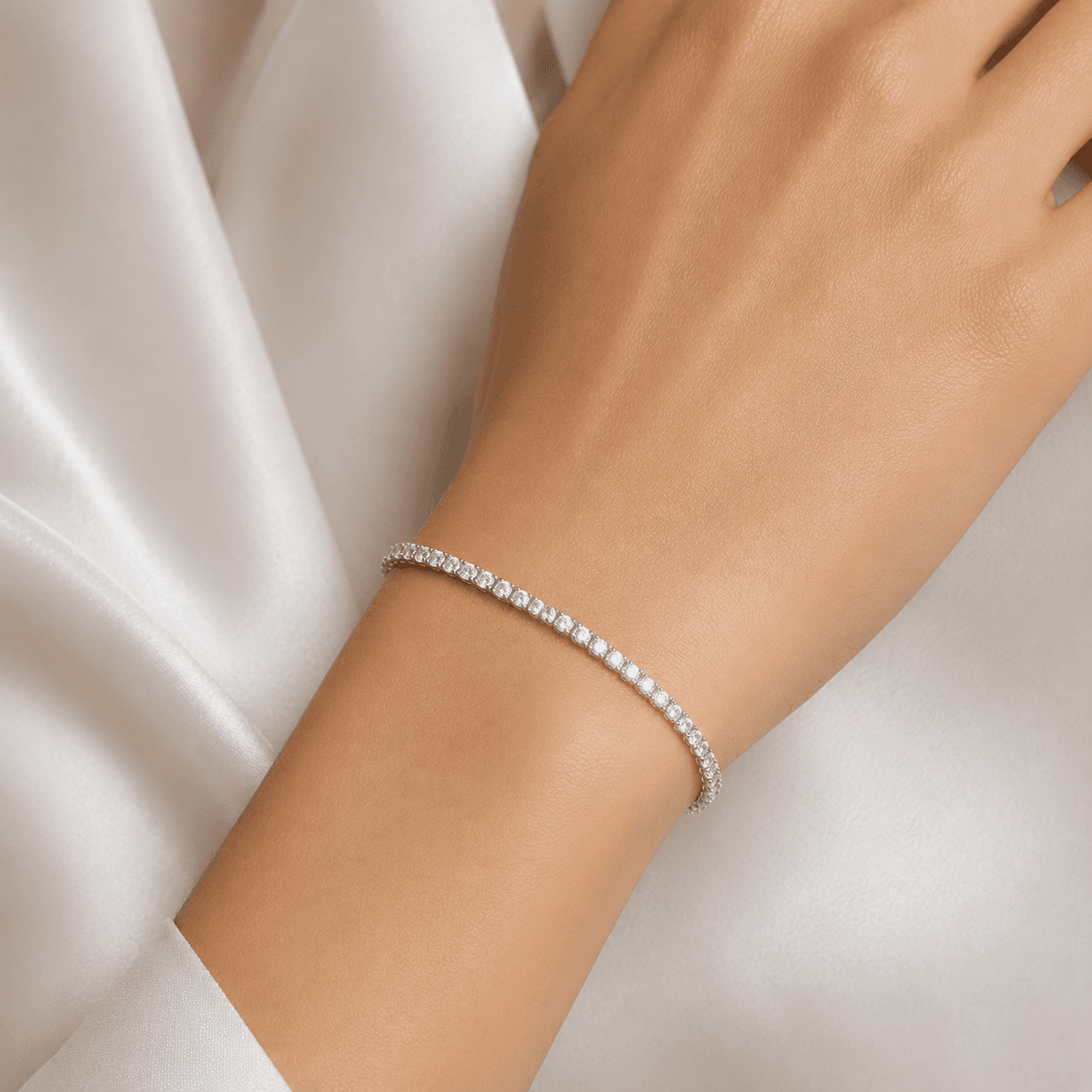 4 Prongs Tennis Bracelet
