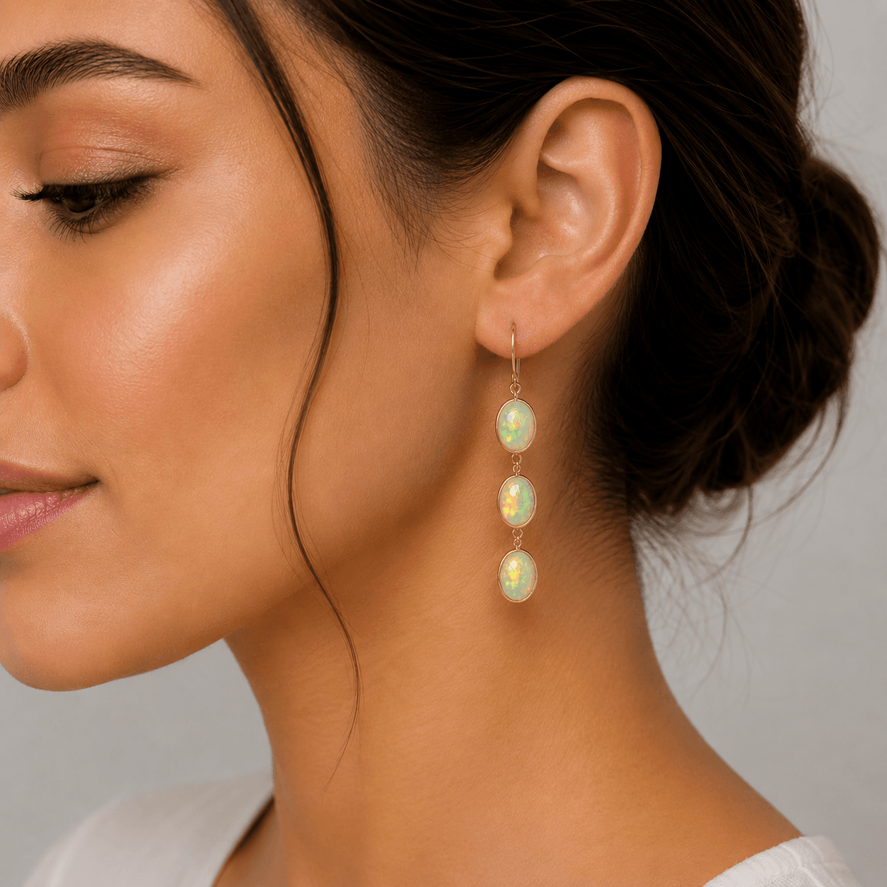 Opal Earring in 14k Yellow Gold 1