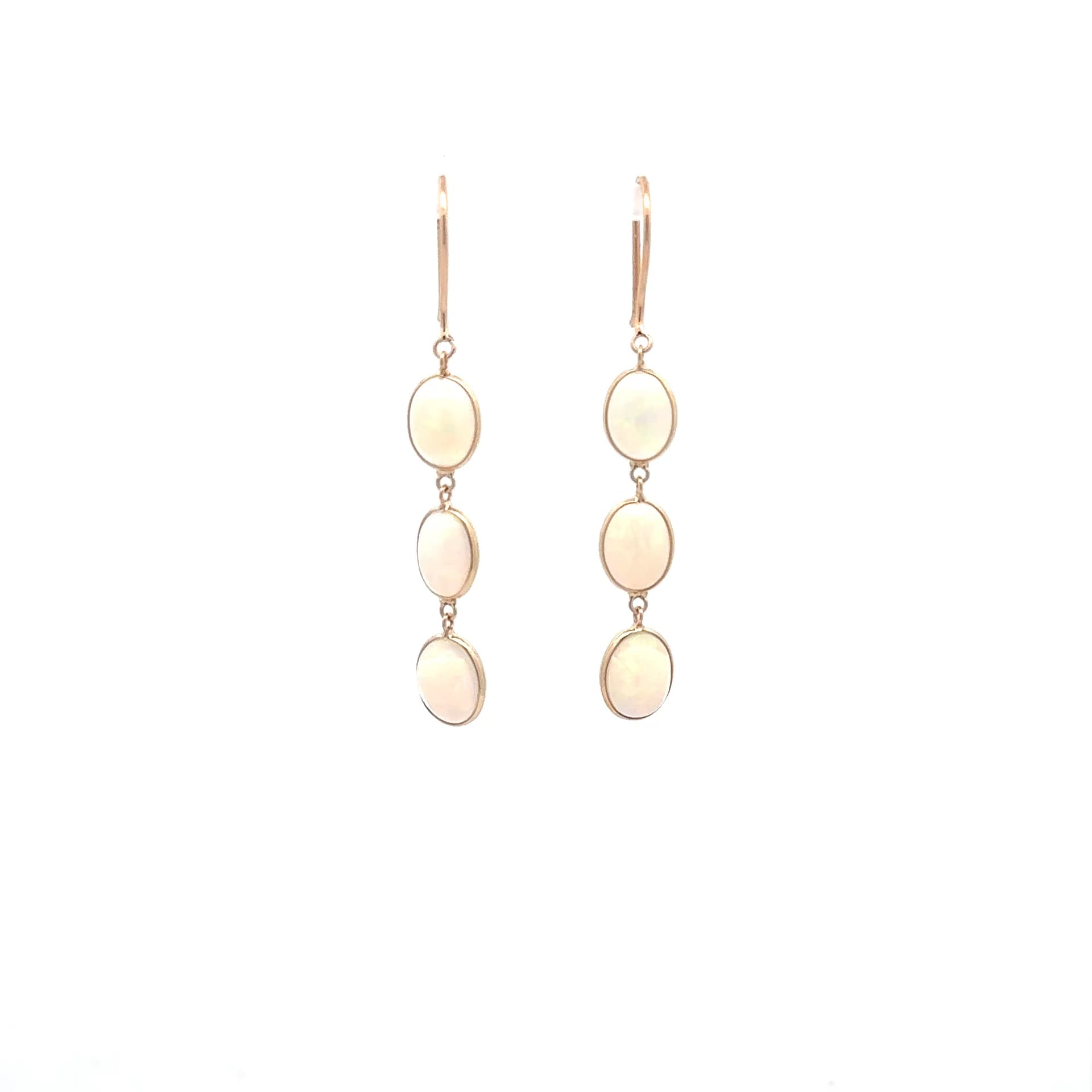 Opal Earring in 14k Yellow Gold 2
