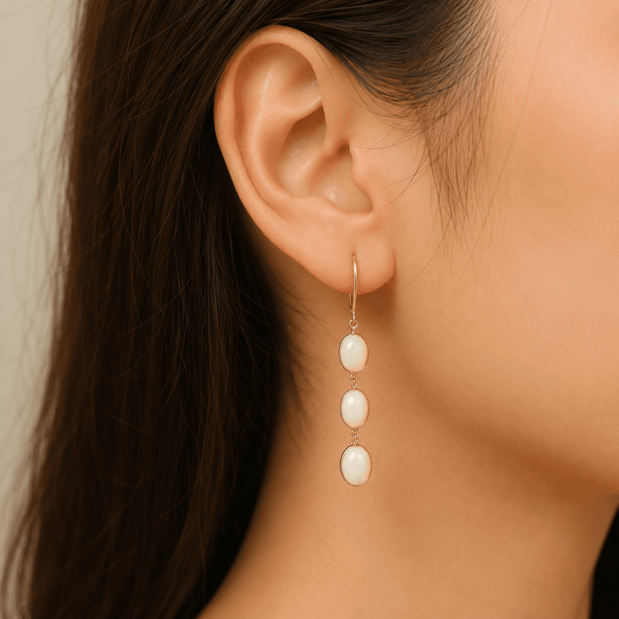 Opal Earring in 14k Yellow Gold 2