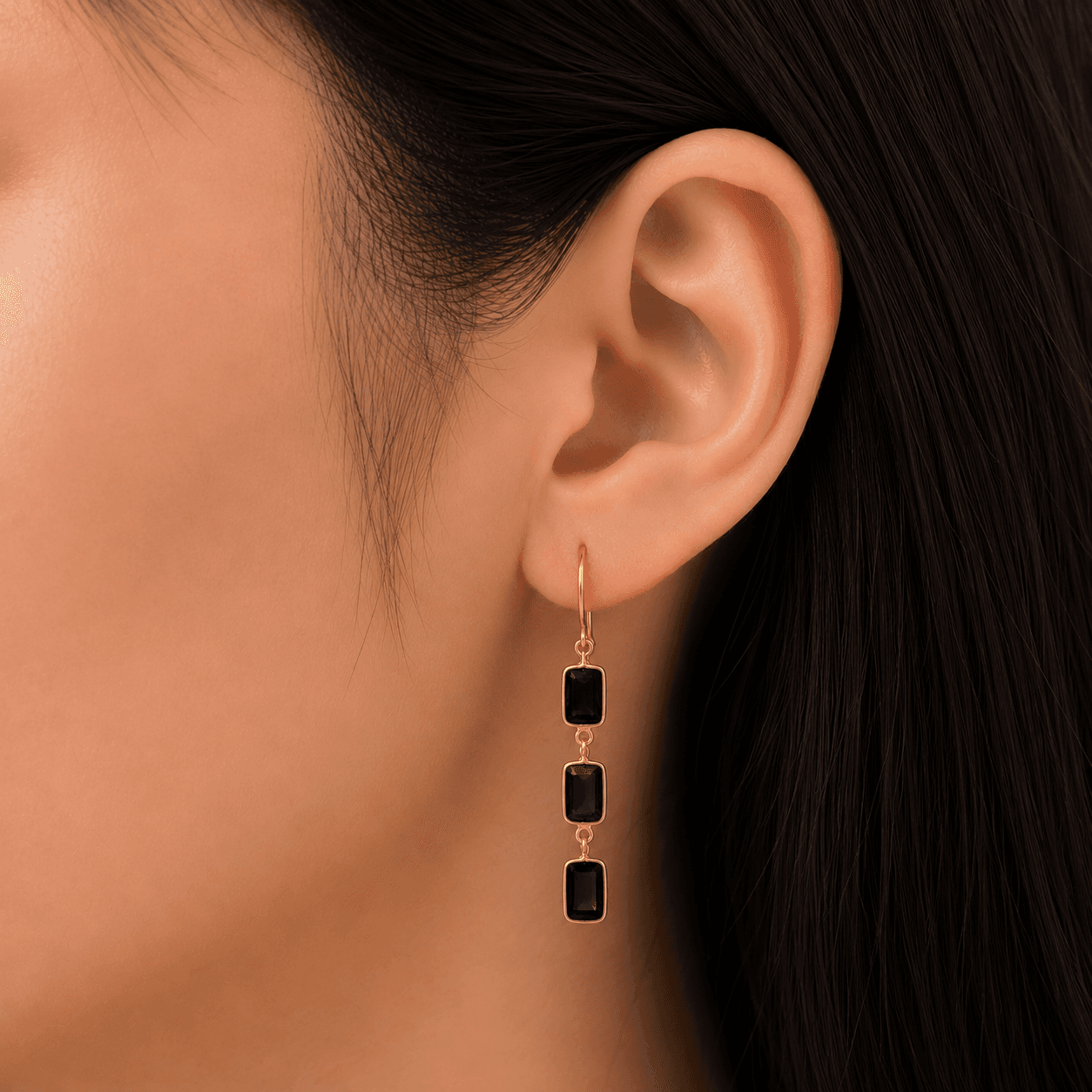 Green Tourmaline Earring in 18k Yellow Gold