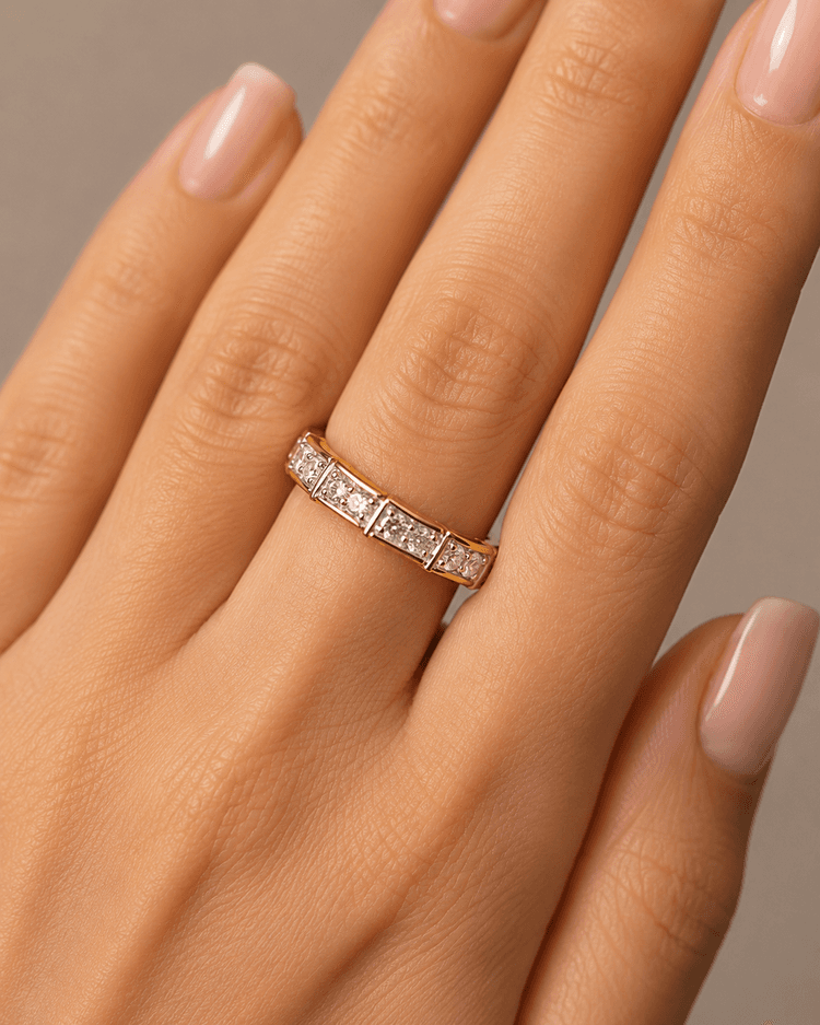 Diamond Ring in 14k Yellow Gold
