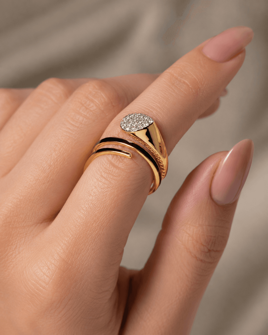 Diamond Ring in 14k Yellow Gold