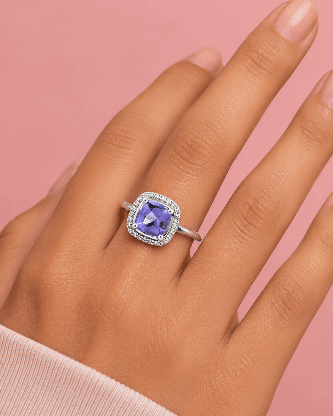 Tanzanite Ring in 14k Yellow Gold