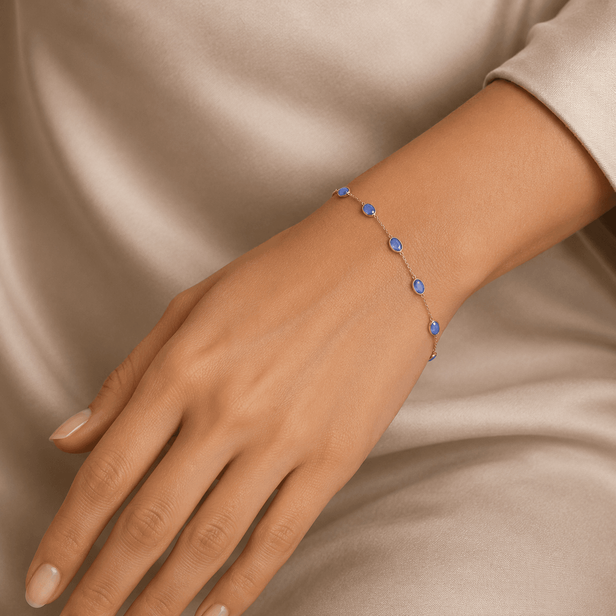 Tanzanite Bracelet in 18k Yellow Gold