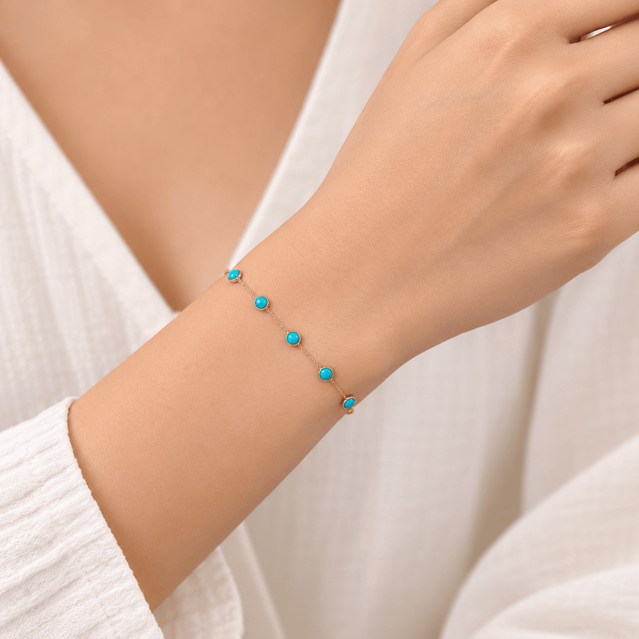 Turquoise Blue Stone Bracelet in 18k Gold