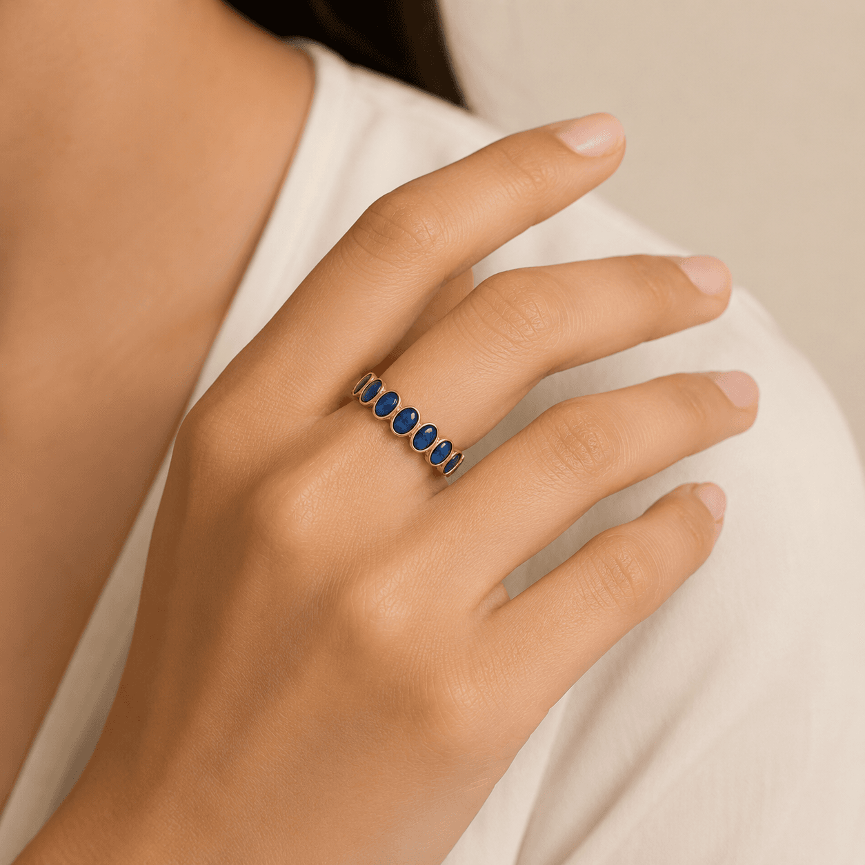Blue Sapphire Ring in 18k Yellow Gold