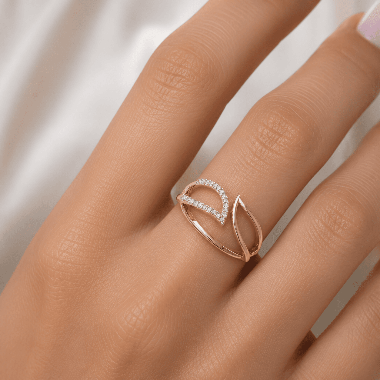 Open-end leaf shape diamond ring